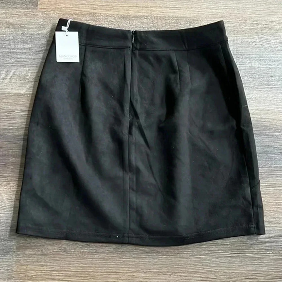 (32)NWT  Mangopop suede skirt - Picture 2 of 2